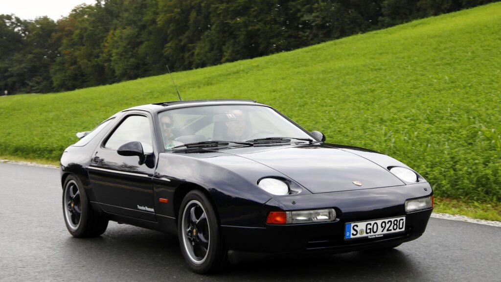 Porsche 928 V8